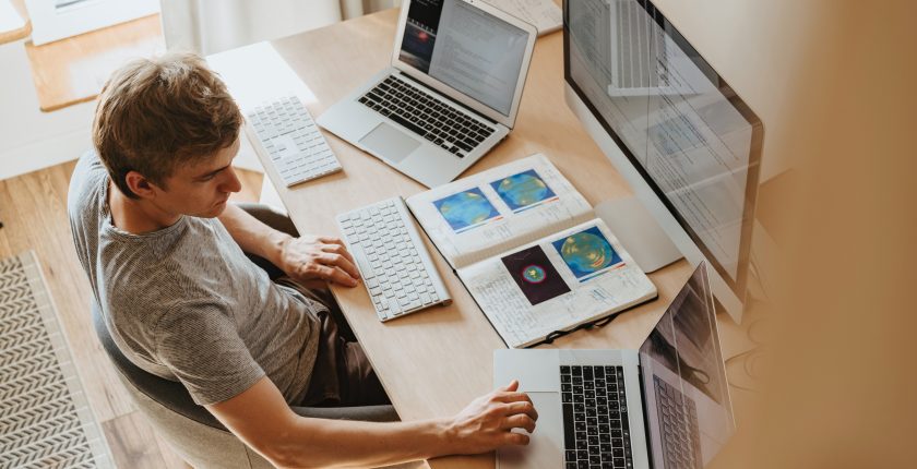 Wanneer media freelancer inhuren